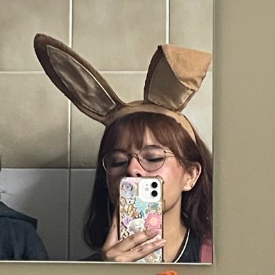 iwasmcdeeps's profile picture. me gustan las flores, los mapas y las papas migrantóloga