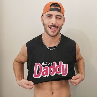 vito_trakeo's profile picture. Du contenu 100 % exclusif , tourné maison, sans scénario, juste moi et mon envie.
Ici, aucune limite : solo, duo, jeux, sextapes… tout y passe. 😈🎥🔞