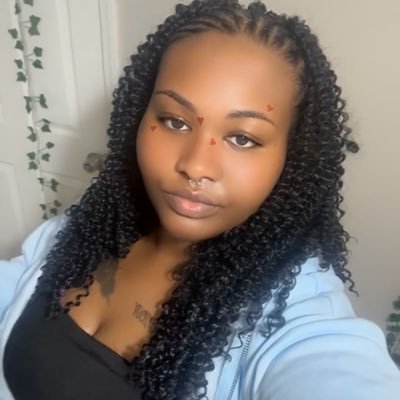 Jaleselese's profile picture. 