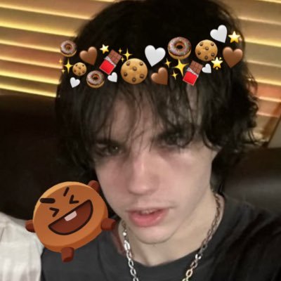 nettbinary's profile picture. 24 | any prns other than they/them | j fashion + rap enjoyer | Clara | #hmtwt | matching with @biancuwu