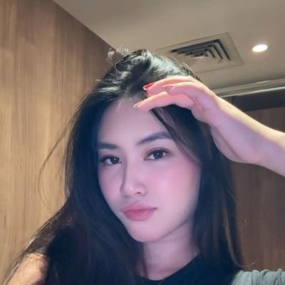 erossce's profile picture. suka yapping di x