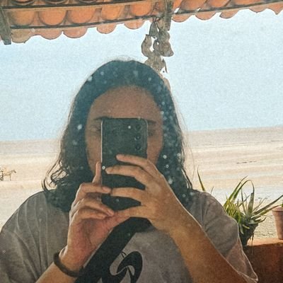 ximulfor's profile picture. viciada em música e shows ☕️ engenheira de software e nortista.