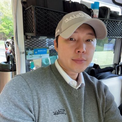 Wanglee1751933's profile picture. Wang and lee