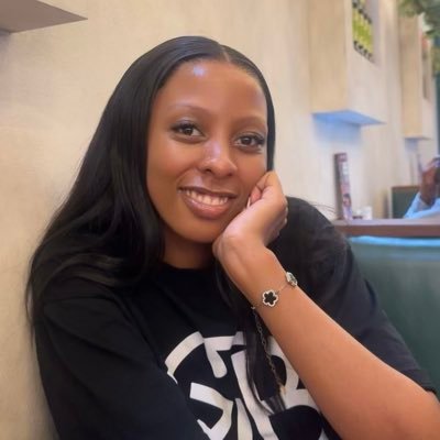 dee_ndungane's profile picture. 🕯️🎀🌷🧸🫧🤍