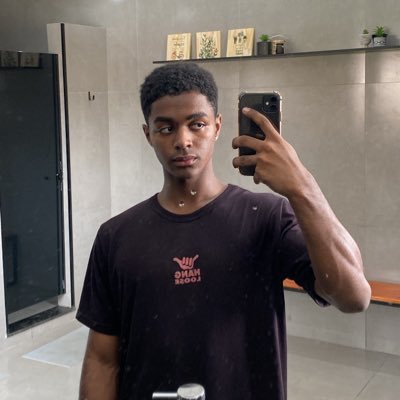 pedrosilvestrre's profile picture. @peuops | l’équilibre est la seule vérité