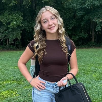 BaileyBateman29's profile picture. 🥎 IYG Dabney 16U | SS/3B/Utility | 🤼‍♀️ Varsity Girls Wrestling | Dinwiddie County High School - 2029 Grad