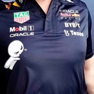 maxeleration's profile picture. nom nom nom nom nom