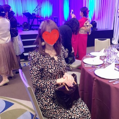 AchanKlovetm's profile picture. TM NETWORK箱推し小学生𝗙𝗔𝗡𝗞𝗦からドラカニ復活🎪アイコンはウツの晩餐会2019最前列ドセン神席✨トプ画はBillboardで小室哲哉さんとハイタッチ💓💓航空業（青）旅行業で働いていた飛行機好き✈️Hawaii パピヨン18歳９ヶ月🌈里子トイプ17歳３ヶ月🌈⟭⟬