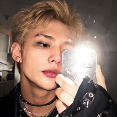 Jinni0801's profile picture. Staytiny/Part time Writer/ 🐥🥟 & 🐇🐿️ but OT8 fr/21+ / age in bio/SFW DNI 🔞