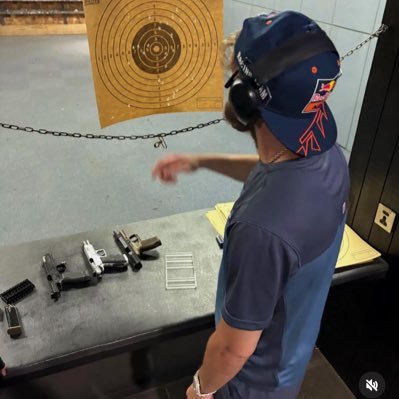 Rwlr4k's profile picture. 🐼