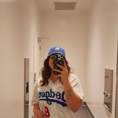 evonuh's profile picture. 