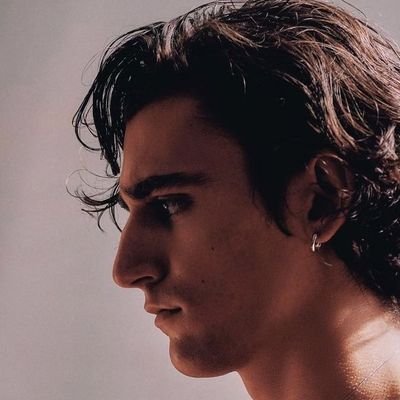 awaytothe_andes's profile picture. 