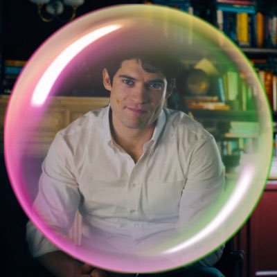 tveitidk's profile picture. i think aaron tveit, oasis and musical theatre are neat idk | fan account | she/her