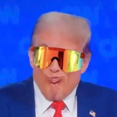 DwallaceLLC's profile picture. Christ is king 👑