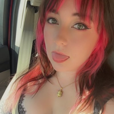 skyloftprincess's profile picture. ( violet, 27, she/they ) strawberry shortcake wannabe. streamer (affiliate) sometimes? ✨
