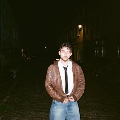 harishimself's profile picture. priv @waddlino