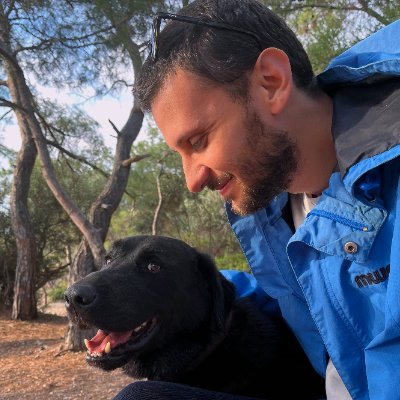 ozgenonur's profile picture. 