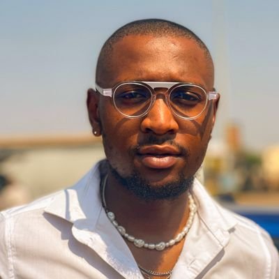 MILANZINOR's profile picture. Always stay true to yourself ✨️