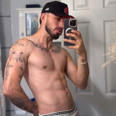 LAngelCS5's profile picture. Solo mayores de 18 🔞🔥😈🍆 📍|Perris California🇺🇸   📍|Jalisco..🌶 📍|Zacatecas🌵🤠  #Mexicano🌎 #Viajero✈️ #Boy💪🏻#EnamoradoDeLaVida..🌈 #♌️