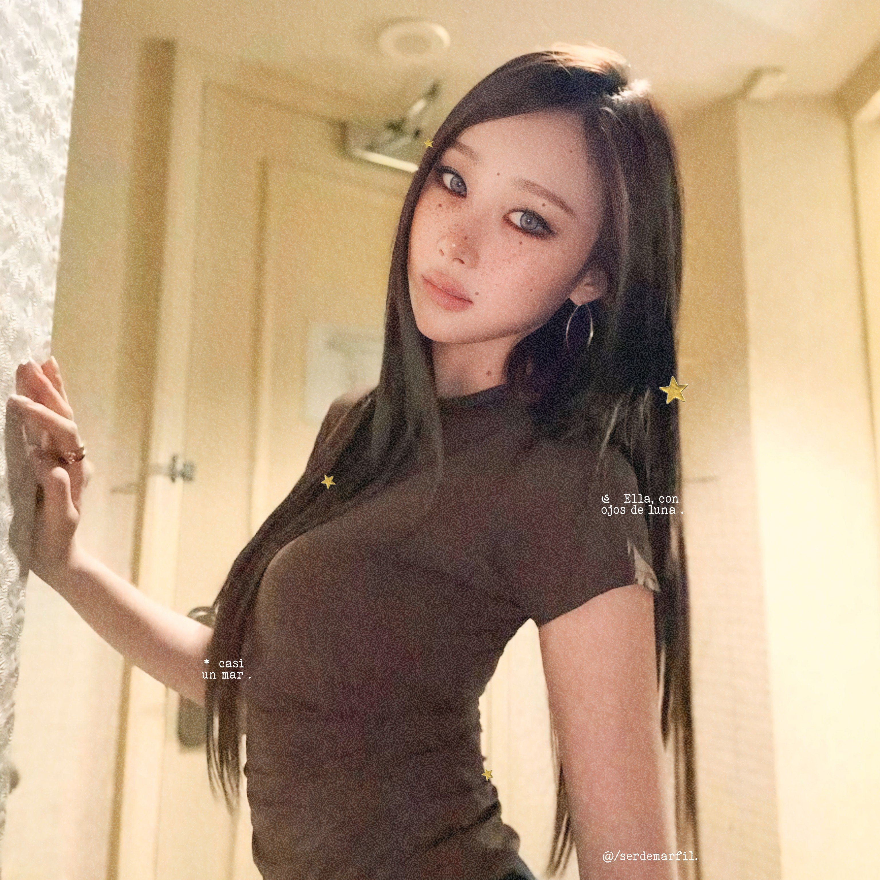 serdemarfil's profile picture. Libélula de ojos grises, હ danzando sobre un mar que guarda soles ✽ㅤ” y el mar —eterno confidente— le susurra secretos que sólo el sol comprende.