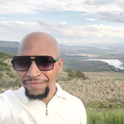 Touch_unchained's profile picture. I typed something,  and it brought you here 💁‍♂️🙂