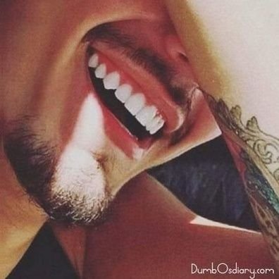 mohammed_shaad9's profile picture. दूर साहिल से समुंदर नहीं नापा जाता
दर्द लफ्जों में भला कैसे बयां होते हैं

       कौन आंखों में छुपे कर्ब को पढ़ता होगा
लोग इतने भी समझदार कहां होते है