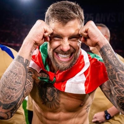 vvrr_i2's profile picture. 