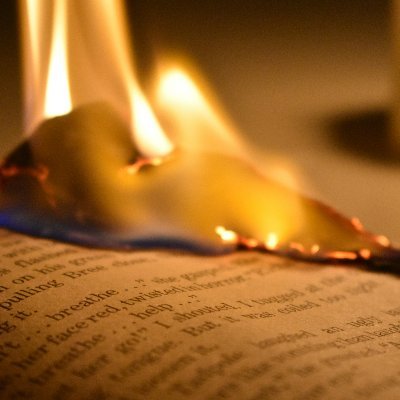 NumnumAdi's profile picture. אין לי זמן להיות עצובה אני צריכה לחדד את הסכין