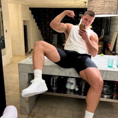 TonyGilbert2k's profile picture. naughty by nature