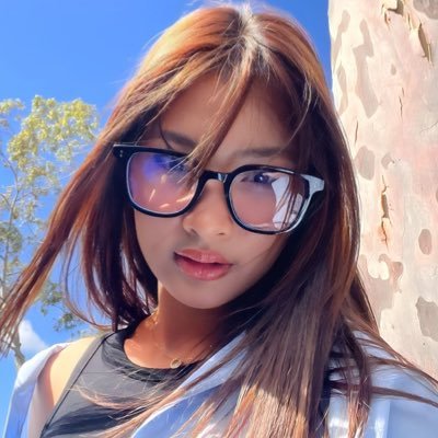 tehemikha's profile picture. mikha lim & colet enthusiast . ˚ ༘♡ ⋆