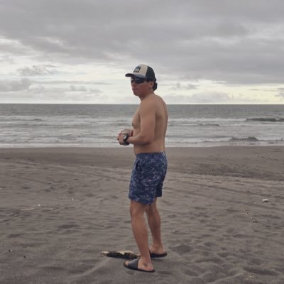 rodrigomurcia_'s profile picture. Soy un fragmento de las personas que me aman, que amo y que alguna vez amé.