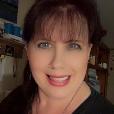 MsLisaBlueyes's profile picture. Life's too short to be anything but Happy!