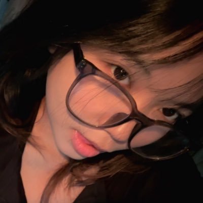 vilopen's profile picture. soon to be gamada'26‼️