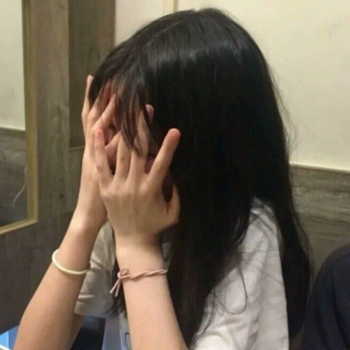 j73ug4klvv50048's profile picture. The world is as big as your heart