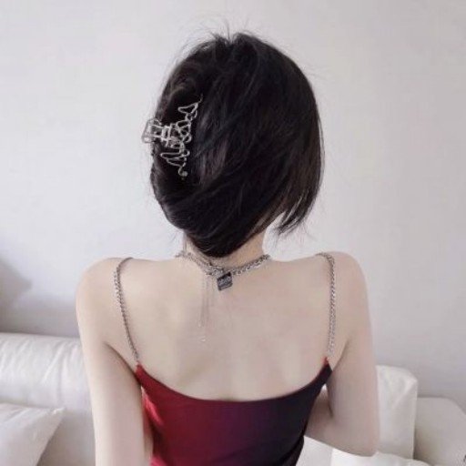 fg0a7myt13547's profile picture. The world is vast, depending on how big your heart is