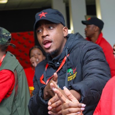 DrMogashoa's profile picture. 📚⚖️ |Facsimile of Niccolo Machiavelli •Dialectical Materialist •Marxist-Leninist •Effervescent •EFFYC UJ •Mopedi