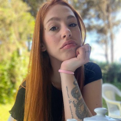 lolliebirds's profile picture. une fée 🌸mais non une nymph