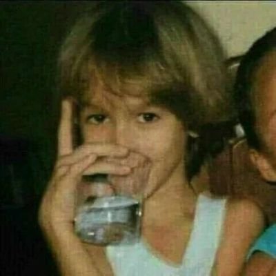 emlyj4531's profile picture. 🇲🇿👁️👄👁️