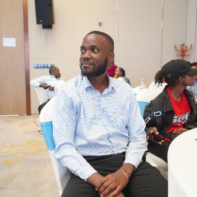 nipseyhanso's profile picture. CUORE DI UN LEONE 🦁
Ba Communication Public Relations

10 Toes down
MANCHESTER UNITED 🔴

I ain't my tweets...