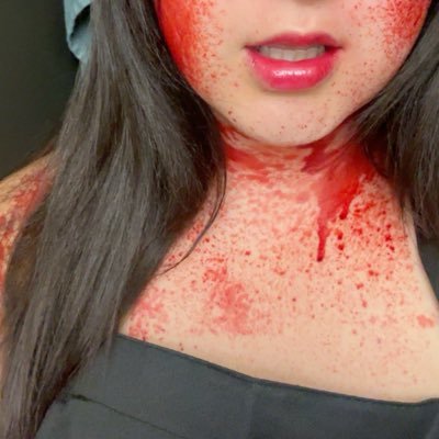 overexposenjoy's profile picture. peaches n cream, everyone’s dream