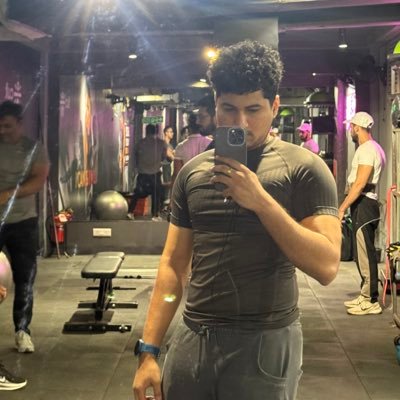 UltimAddy's profile picture. 26. 🇮🇳 Between here and there. ரௌத்திரம் பழகு | 像水一样。