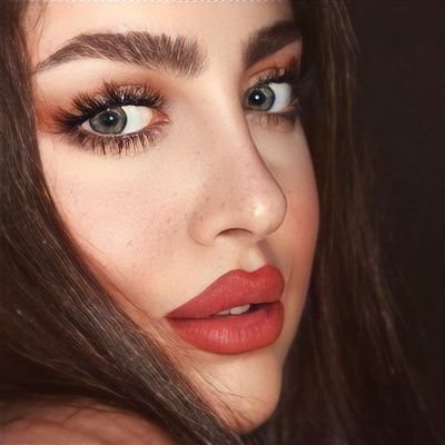 mi__40's profile picture. آمِـيّرَة آلَحـضـوُرَ🌑𓋜
                                                                                     
 @em__ty_