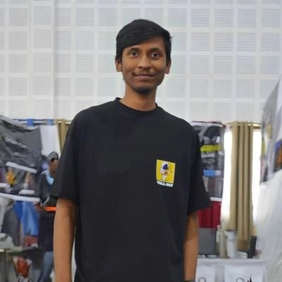 beRachit's profile picture. .