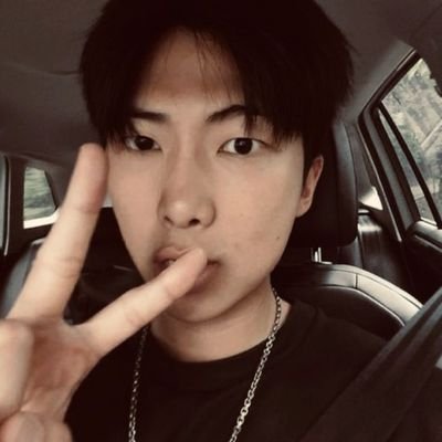 mooniebuo's profile picture. ⠀⠀
◗  bangtan  𝟳  𖥻사랑  𔘓