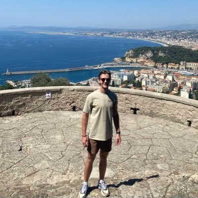 travisbox12's profile picture. im a box