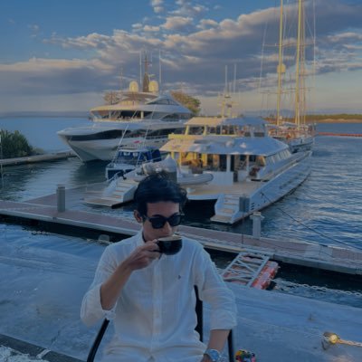 riyansptraa_'s profile picture. All In On AI 🤖🌊  Stay curious, stay human & embrace Al✨