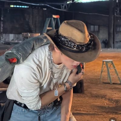 bubbliiy's profile picture. number 0 should always be yourself