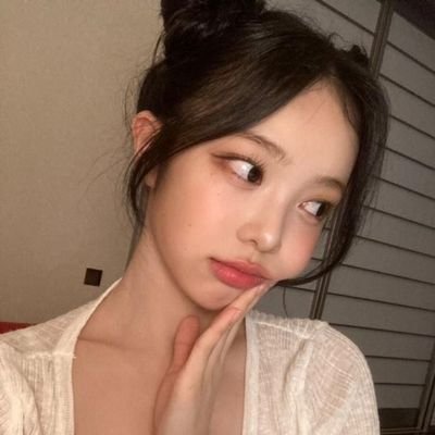 veiyraa's profile picture. 📖 | 📽 | books, dump, and sangwon | 26/¿ | 1312