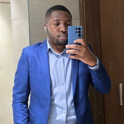 JoshuaSarpong7's profile picture. Consultant • Chelsea fan • Tech