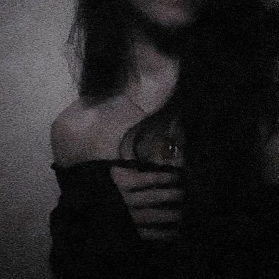 icedcofs's profile picture. 26 • she/her • 34/40📖 • bands, supernatural, metalcore & iced coffee lover | mdni